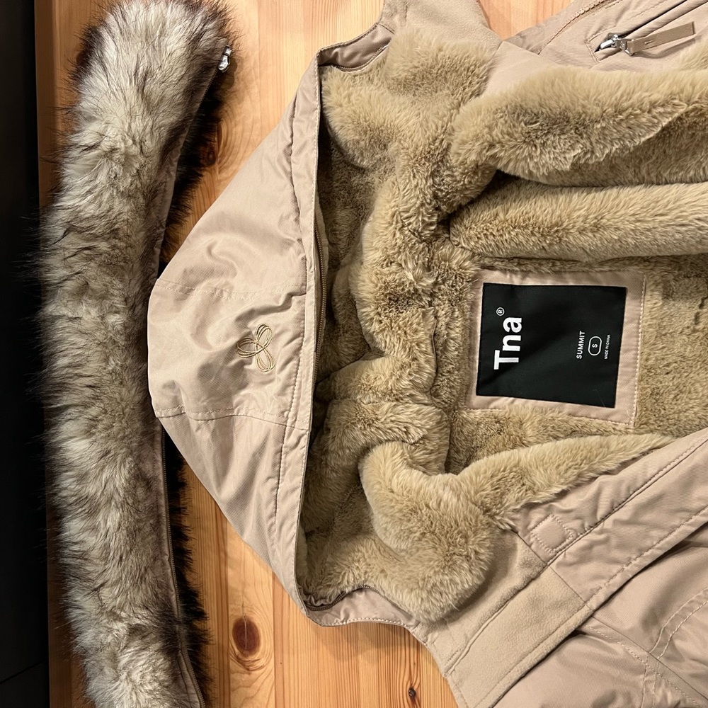 Ariztia TNA Summit parka in tan (color sold out on website) size Small